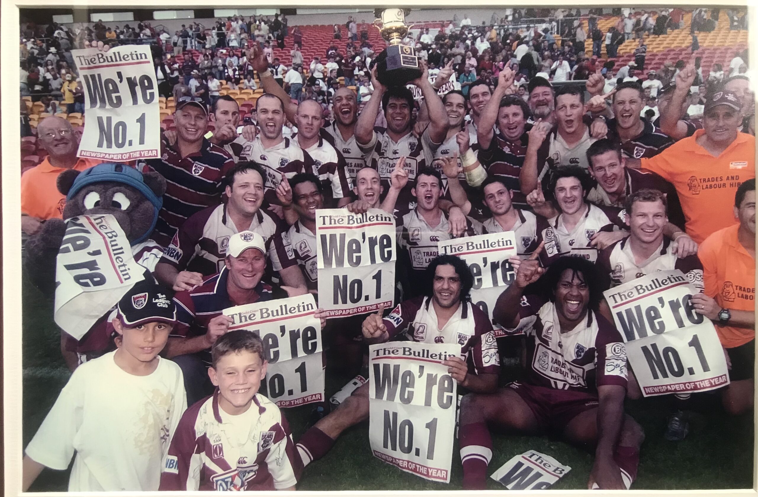 Celebrating the 2004 Queensland Cup Premiership. Suncorp Stadium. 